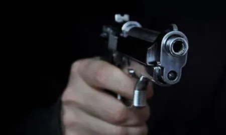 पिस्तुलचा धाक दाखवून लुटणाऱ्या चौघांना अटक! शाहुपूरीत परिसरात शनिवारी भरदिवसा घडली होती घटना pistol