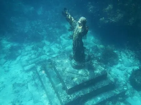 Idol 15 meters below the sea