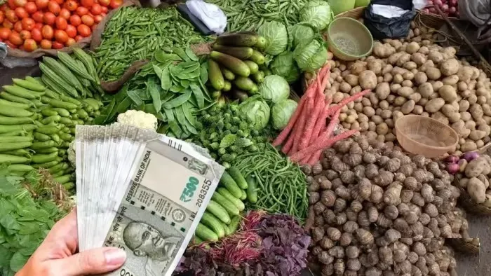 महागाईच्या आघाडीवर सर्वसामान्यांना दिलासा Wholesale inflation down to 2.04 percent in July