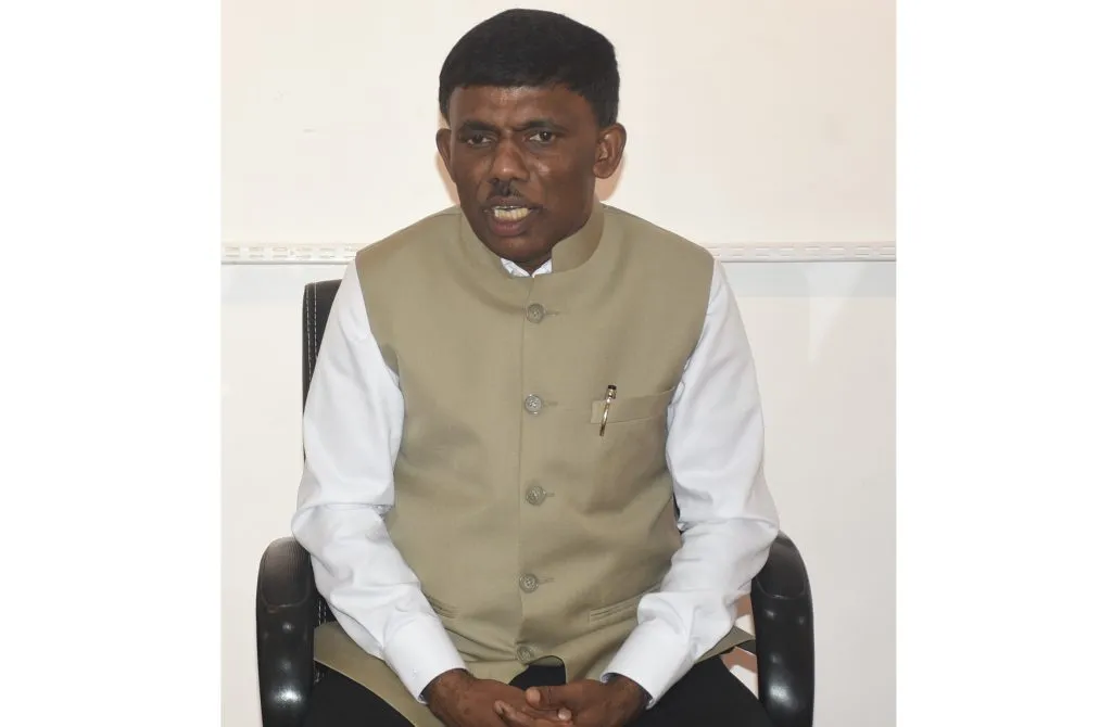 काम करण्यास पद नव्हे, इच्छाशक्ती महत्वाची Permission should be sought from the government, not the Speaker!