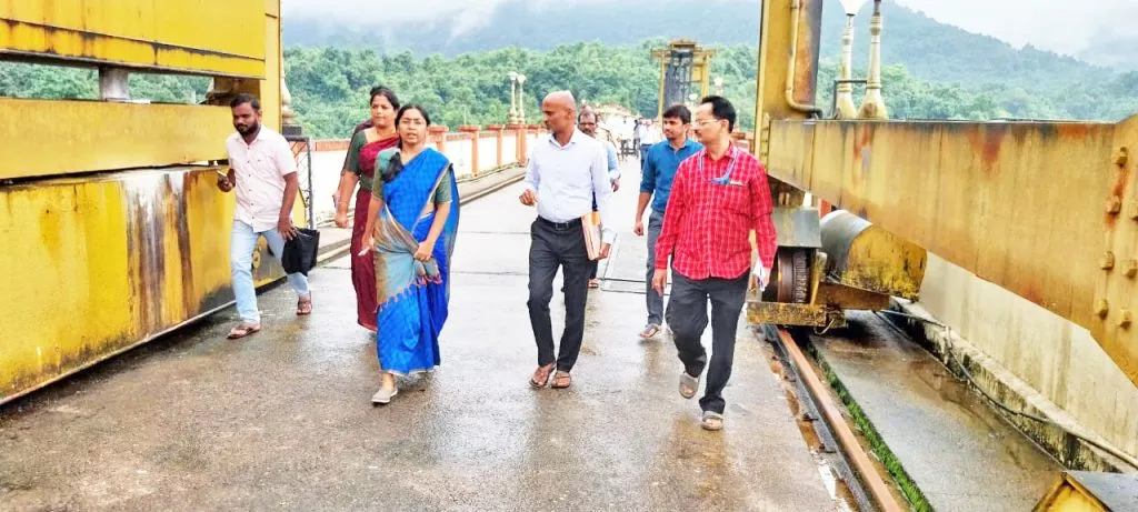 Discharge of 67 thousand cusecs from Kadra Reservoir