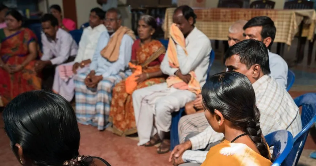 ग्रामीण भारतही होतोय एंक्झाइटीचा शिकार Rural India is also becoming a victim of anxiety