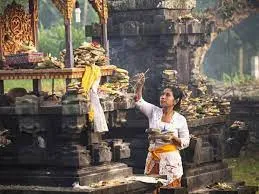 भारतापेक्षा इंडोनेशिया अधिक धार्मिक देश Indonesia more religious country than India