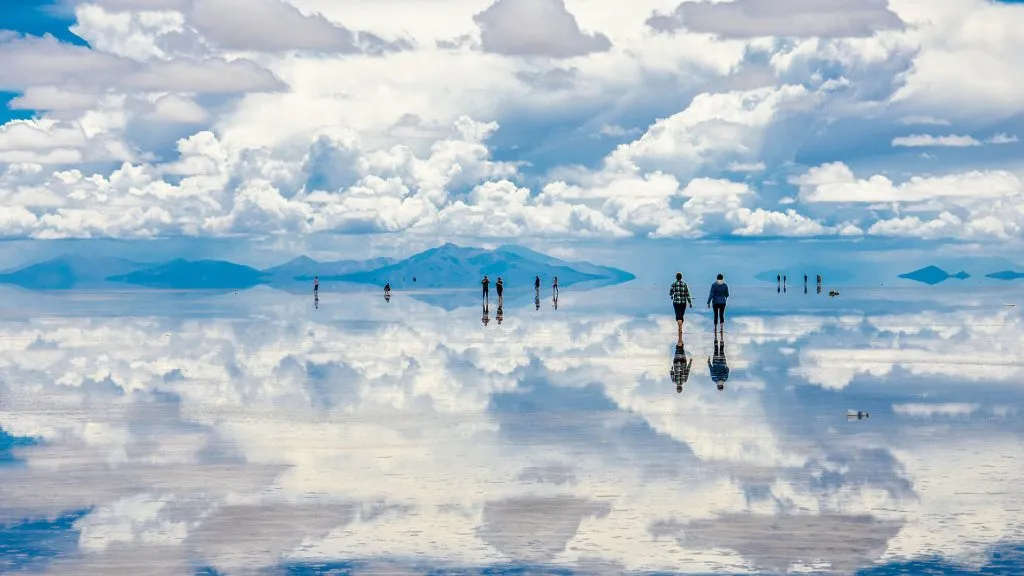 A salt desert that shines like a mirror