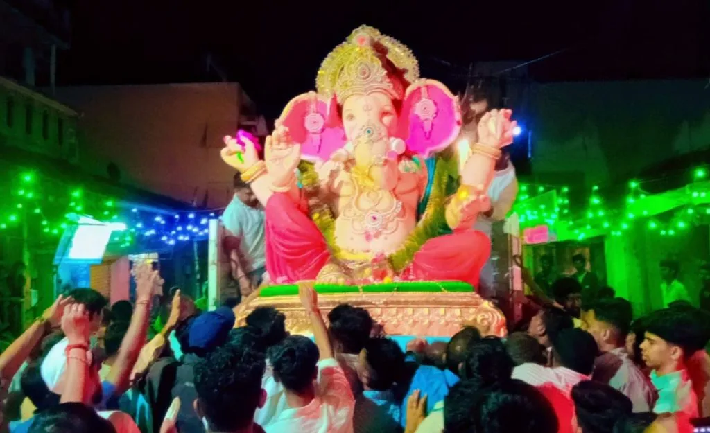 Farewell to the Ganarayas in the Nandgarh region