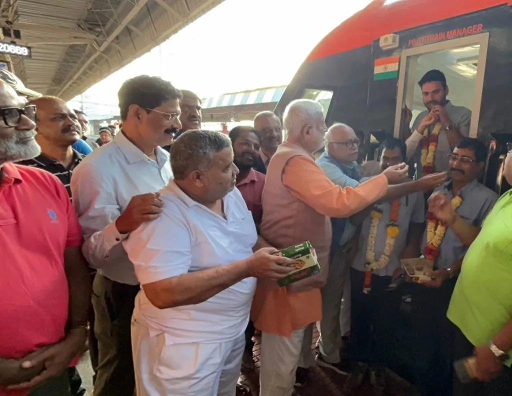 Welcome to Hubli-Pune Vande Bharat by Kiran Thakur