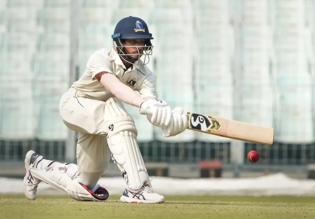 Avesh, Aqib's strong performance, Porel's half-century