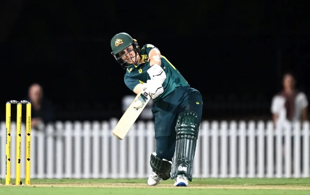 ऑस्ट्रेलियन महिला संघाचा एकतर्फी मालिका विजय A one-sided series win for the Australian women's team