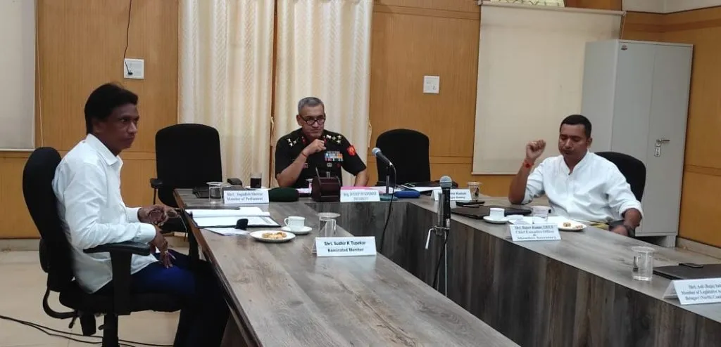 मोठ्या आस्थापनांना घ्यावा लागणार परवाना Larger establishments will have to obtain a license