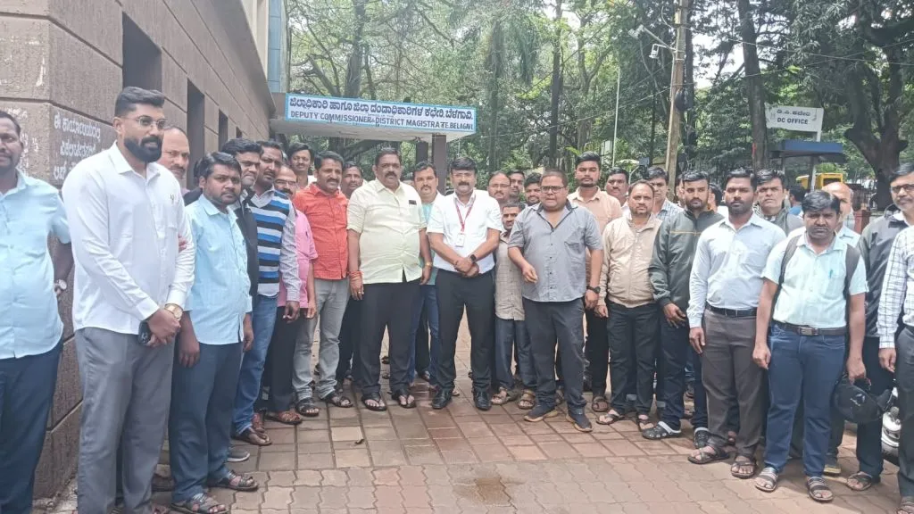 Govt Servant Union protests for OPS pension demand