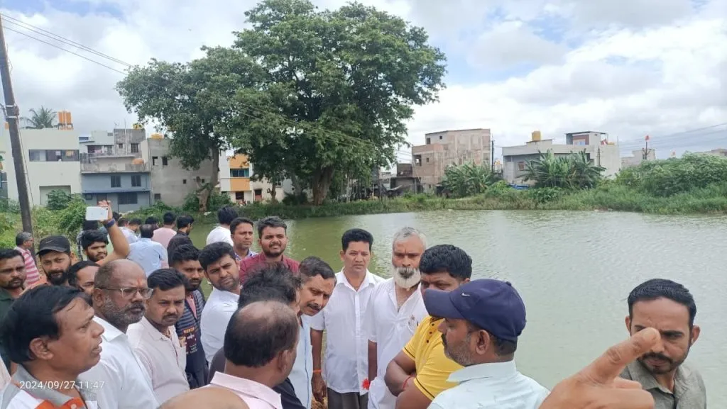 A promise to build a wall for 'that' lake at Mangainagar soon