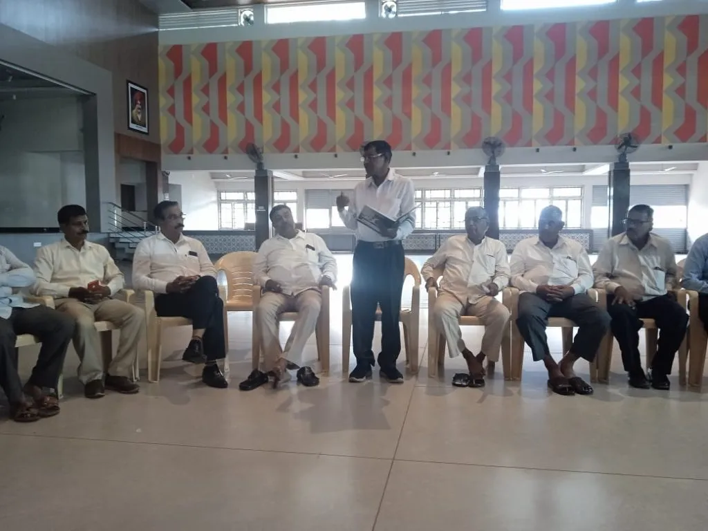 Taluka M. A. A meeting of the Controlling Committee Committee of the Committee