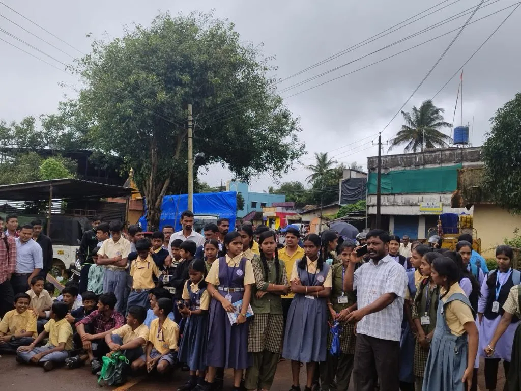 Students aggressive for smooth bus in Bekinkere