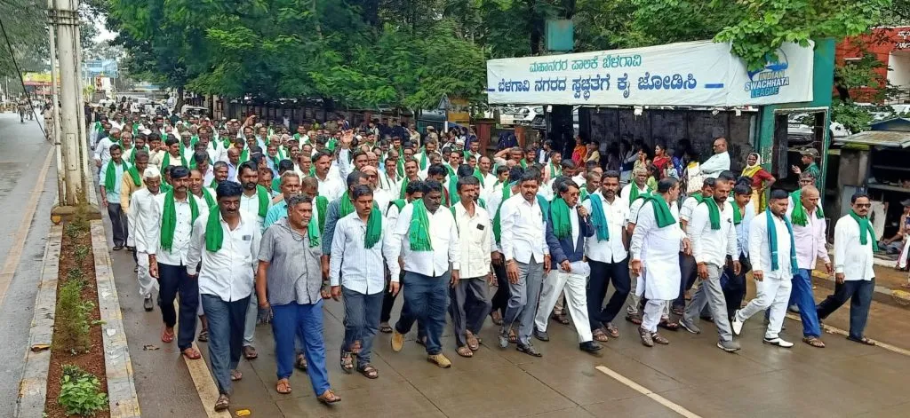 Farmers strike for relocation to vegetable market APMC