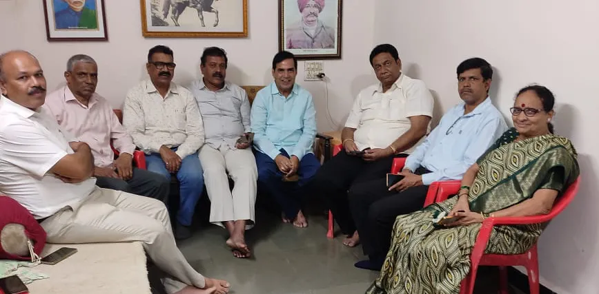 The association of ex-corporators will hit the streets to solve various problems of the city