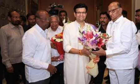 ज्येष्ठ नेते शरद पवार यांचे कोल्हापुरात स्वागत ! सतेज पाटील, समरजीत घाटगे स्वागताला Sharad Pawar Kolhapur Samarjit Ghatge welcome