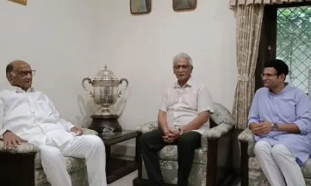 शरद पवार यांची समरजीत घाटगेंच्या निवासस्थानी भेट! पक्षप्रवेशाच्या पार्श्वभुमीवर घेतली कुटुंबियांची भेट