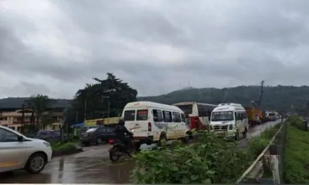 मुंबई- गोवा महामार्गावर मोठी वाहतूक कोंडी! traffic jam