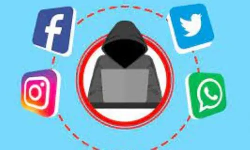 इन्स्टाग्राम अकाऊंट ‘हॅक’ करून पैशांची मागणी hacking Social media account