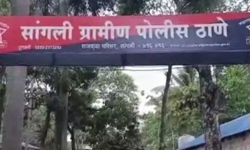टेम्पोस पाठीमागून धडकल्याने दुचाकीस्वार जागीच ठार Sangli rural police station