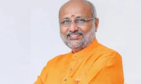 राज्यपाल येती घरा…झटपट आवरा ! महापालिकेच्यावतीने सांगली, मिरज रोडवर अतिक्रमण हटावाची जोरदार मोहिम Governor C.P. Radhakrishnan