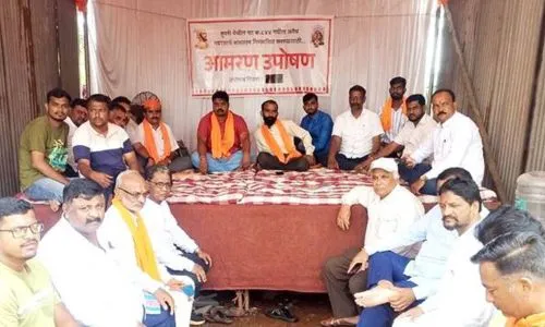 हुपरीतील मदरसा मुस्लिम समाजास वापरण्यास प्रतिबंध! बैठकीत तोडगा निघाला मात्र उपोषण सुरूच Hoopari strike continued