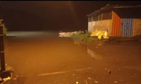 खेडमध्ये जगबुडीचे पाणी मटण मच्छी मार्केटमध्ये घुसले! Jagbudi