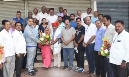 photographer Ravi Kalbire