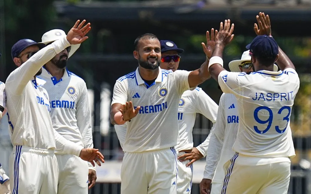 गोलंदाजांनी दिवस गाजवला, दुसऱ्या दिवशी 17 बळी