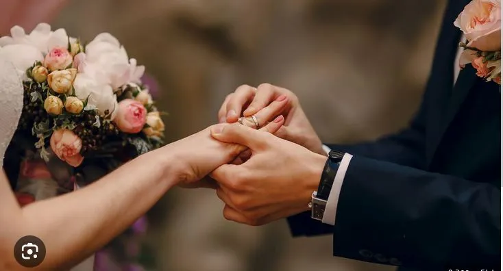 लग्न मोडण्याचा व्यावसाय जोरात The business of breaking up marriages is booming