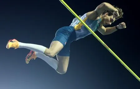 Duplantis sets a new pole vault record