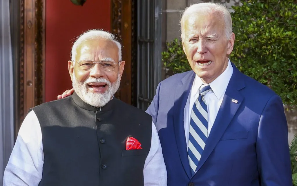 चीनला आव्हान देणारा अमेरिका दौरा US tour to challenge China