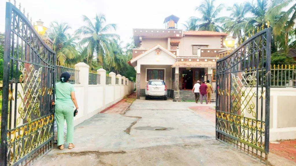 An entrepreneur from Pune was brutally murdered in a car accident