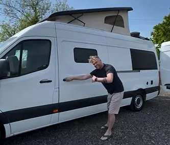 The vehicle was given the appearance of a mobile home