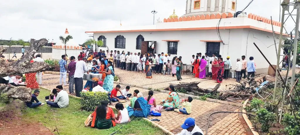 Mahaprasad at Sri Siddheshwar Temple at Rajahansgad