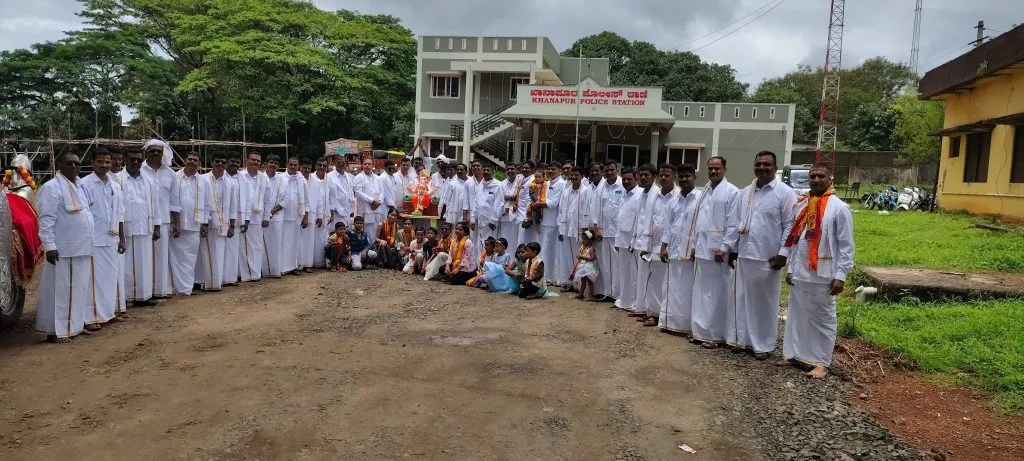 The arrival ceremony in Khanapur was full of excitement