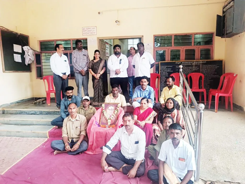 Khanapur Nagar Panchayat sanitation workers protest