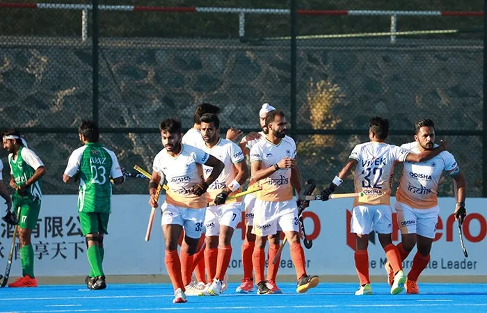 टीम इंडियाचा विजयी ‘पंच’ पाकिस्तानलाही 2-1 ने लोळवले Team India's winning 'punch' also defeated Pakistan 2-1