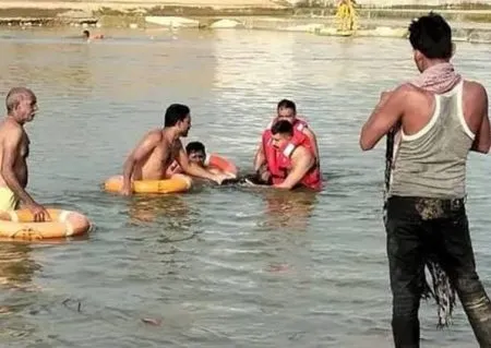 Eight people drowned in Meshvo river in Gujarat