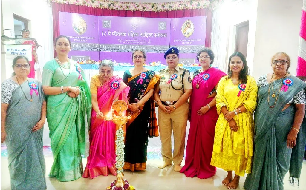 Women should give positive direction through literature!