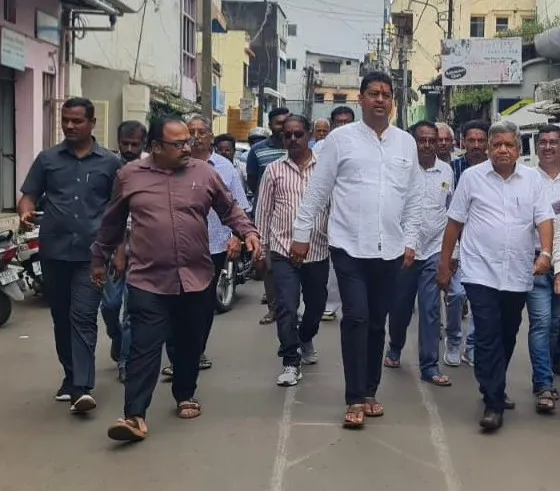 खासदार शेट्टर यांनी जाणून घेतल्या अडचणी MP Shettar learned about the difficulties