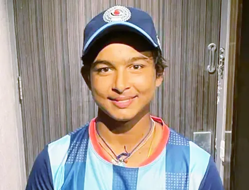 सूर्यवंशीच्या विक्रमी शतकाने भारताला नाममात्र आघाडी Suryavanshi's record century gives India a nominal lead