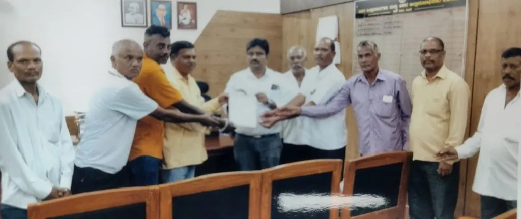 The deadline for self-employment schemes should be extended