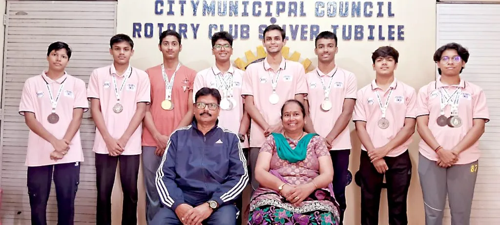 दसरा स्पर्धेत बेळगावच्या जलतरणपटूंचे यश Success of Belgaum swimmers in Dussehra competition