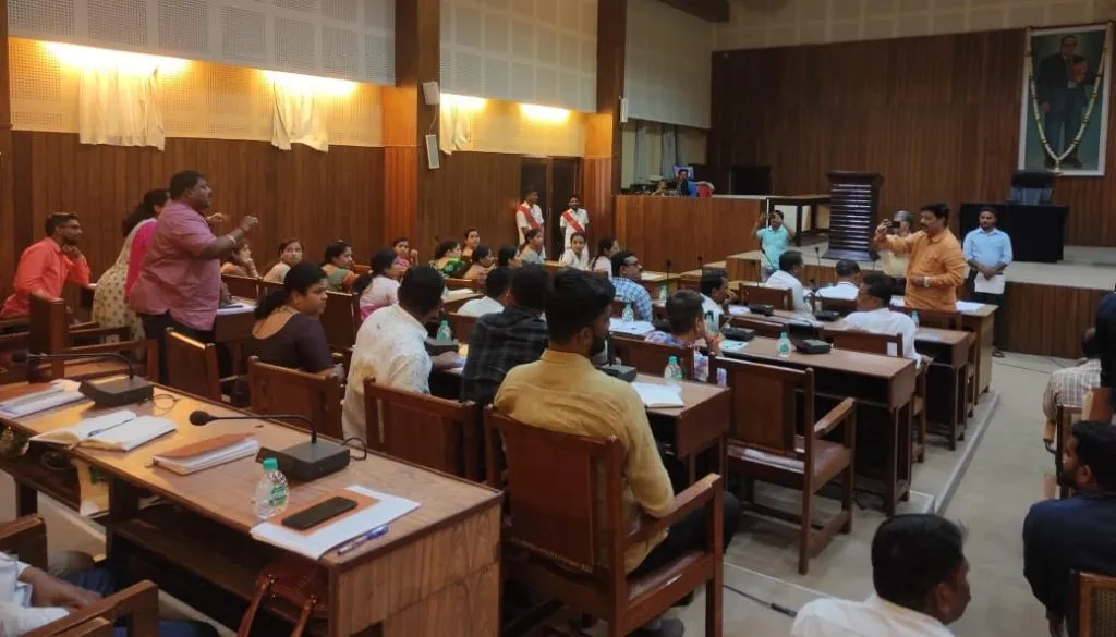 अनियमित पाणीपुरवठ्याबाबत उठविला आवाज Raised voice over irregular water supply