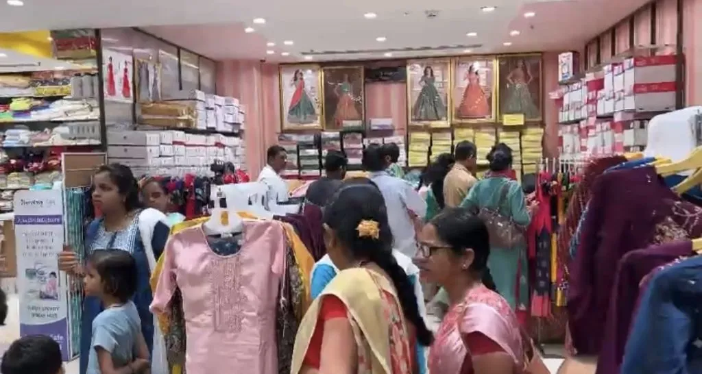 Customers flock to shop at BSC Mall