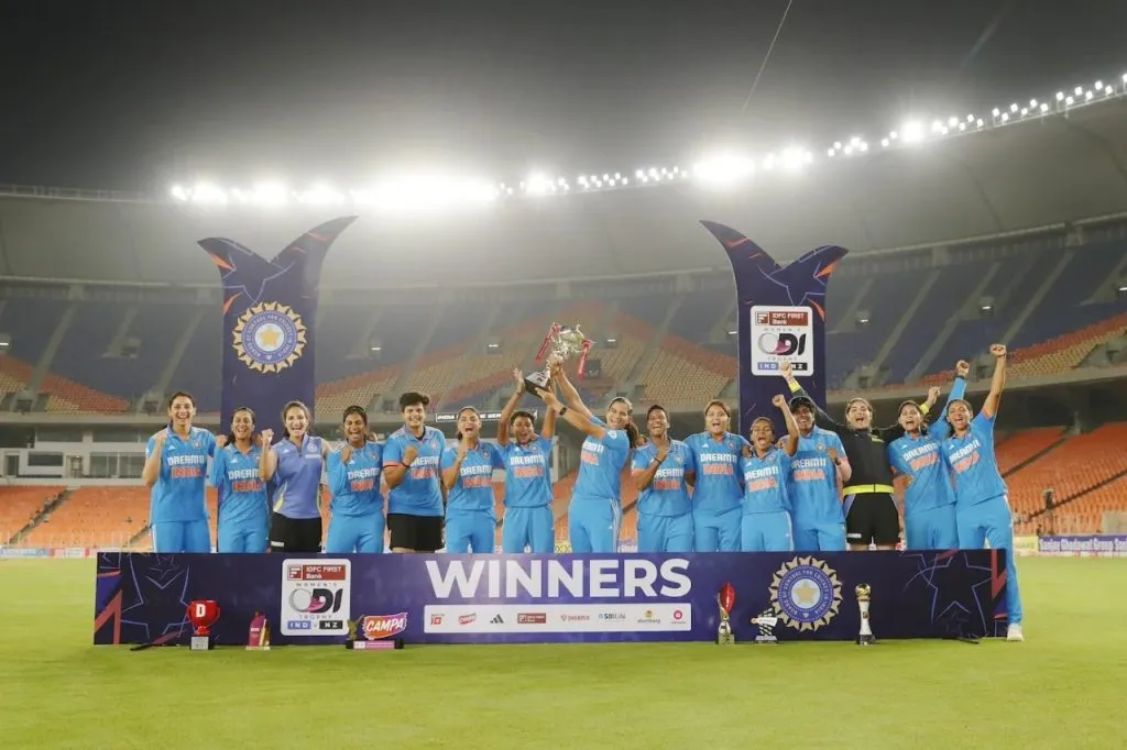 भारतीय महिला क्रिकेट संघाकडून दिवाळी भेट Diwali gift from Indian women's cricket team