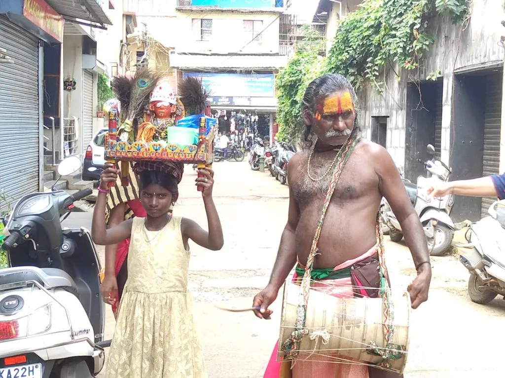 Arrival of 'Kadakalakshmi' in the city