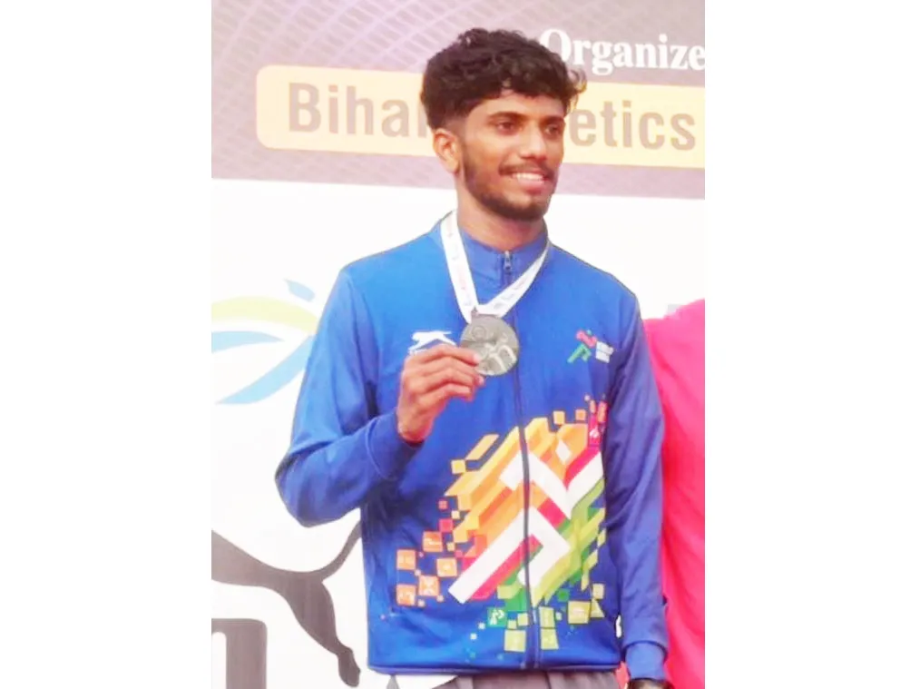 तुषार भेकणेला ॲथलेटिक्समध्ये रौप्य Silver in athletics for Tushar Bhekane
