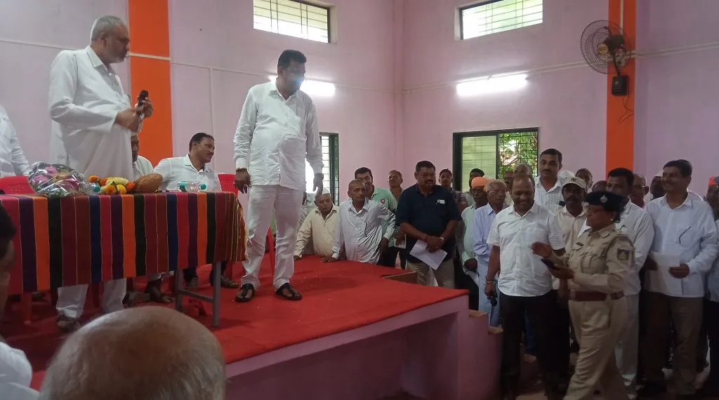 Warning to report to police chief if local motorists are harassed